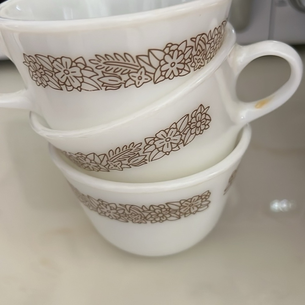 Pyrex White and Brown Coffee & Tea Accessories